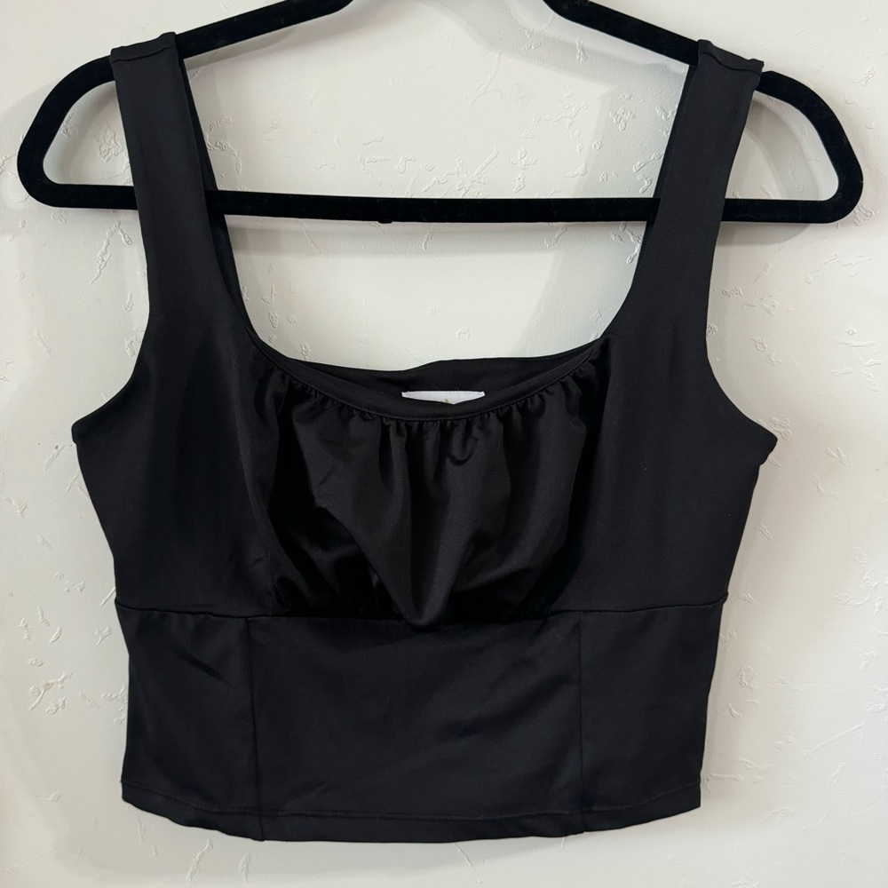 Live In The Moment Black Fitted Crop Tank Top Size M